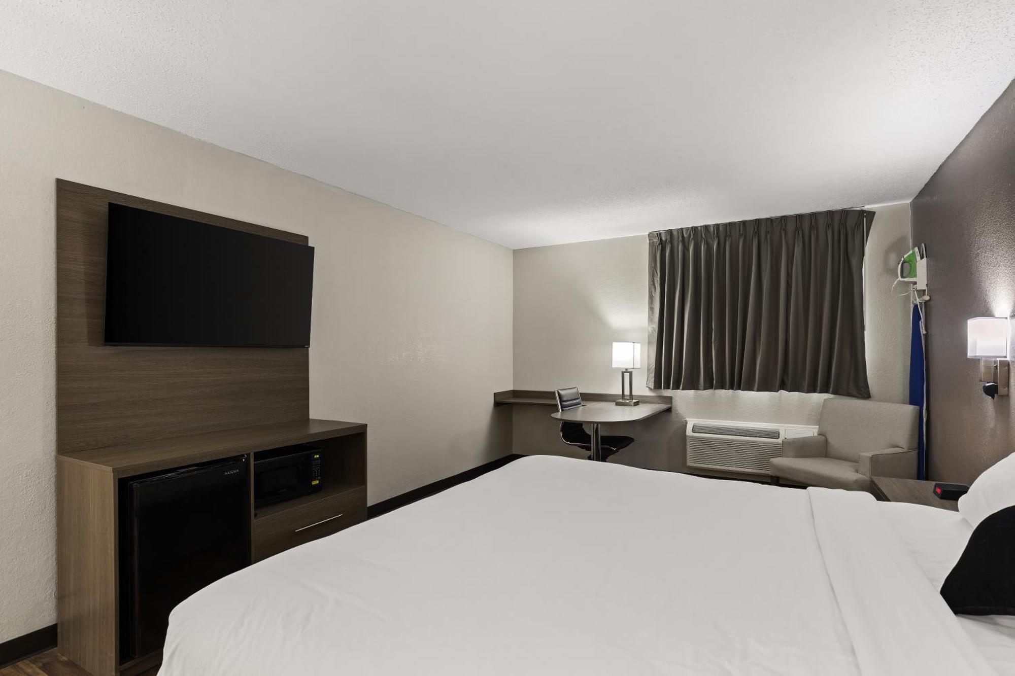 Red Lion Inn & Suites Caseyville Extérieur photo