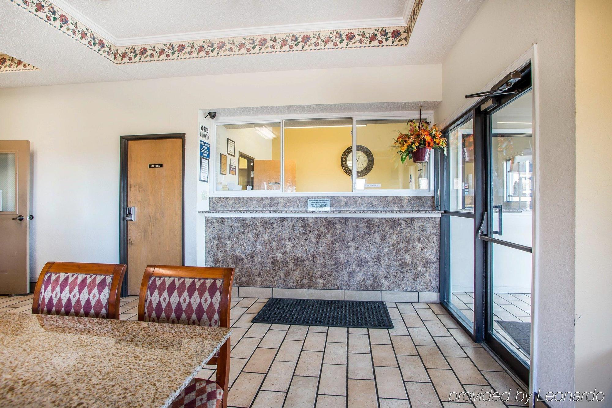 Red Lion Inn & Suites Caseyville Extérieur photo