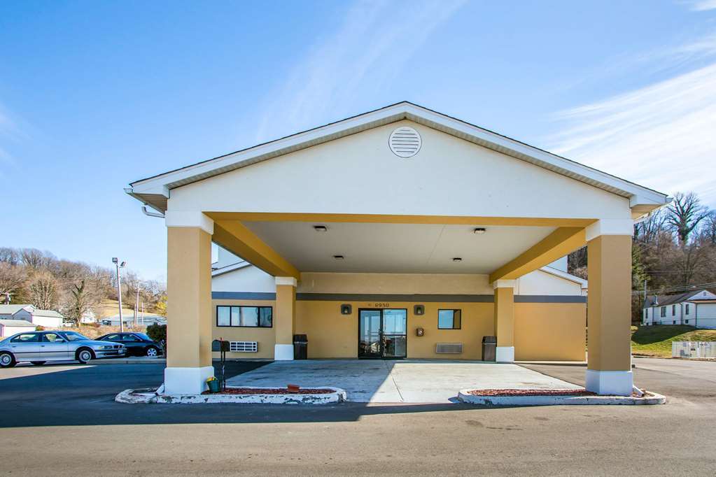 Red Lion Inn & Suites Caseyville Extérieur photo